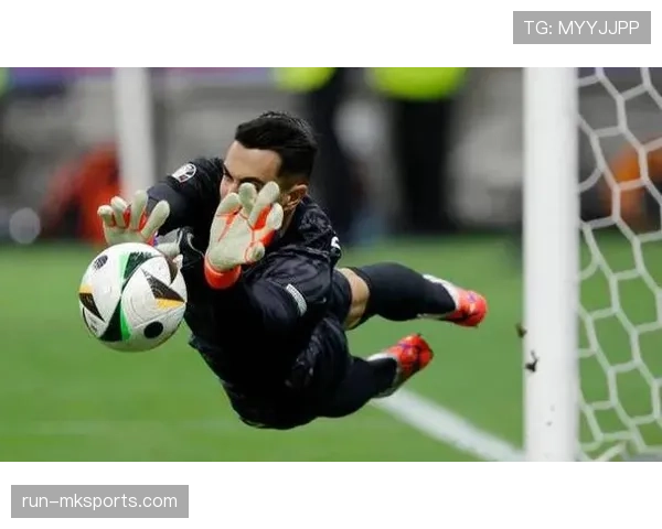 坎塞洛精彩发挥再现赛场，力挽狂澜助力球队改写命运