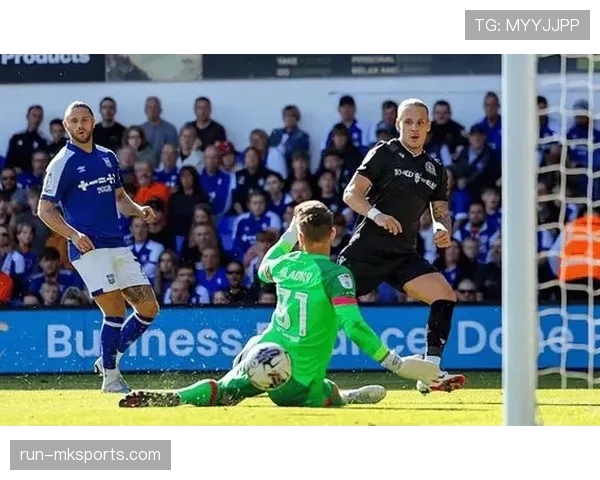 布莱克本进攻套路解析：新赛季战术创新成亮点