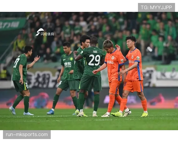 山东泰山阵容老化问题显现，赛季竞争格局调整，球队表现逐步反映在关键战中