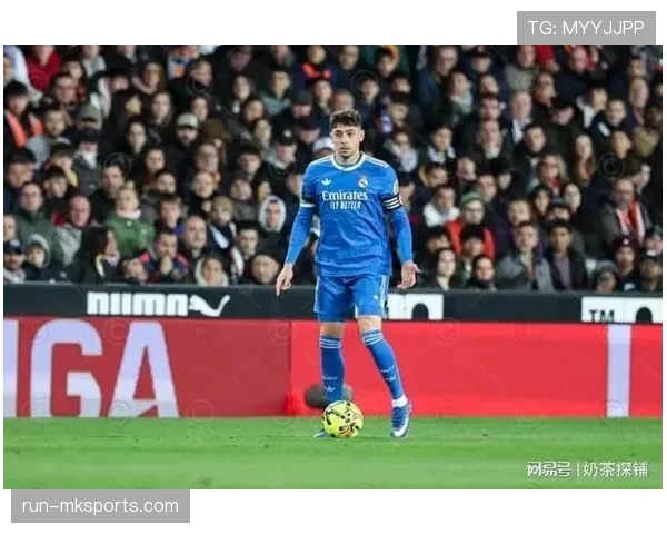 巴尔韦德是否限制球队创造力:战术结构与进攻自由度分析 巴尔韦德是否限制球队创造力:战术结构与进攻自由度分析